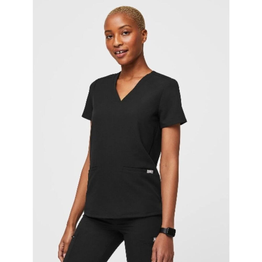 Like New! Figs Casma Three-Pocket Scrub Top Black in Size XL